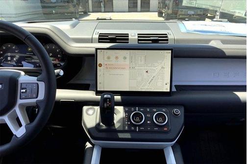 2025 Land Rover Defender P400 X-Dynamic SE