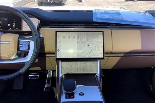 2025 Land Rover Range Rover P550e SE