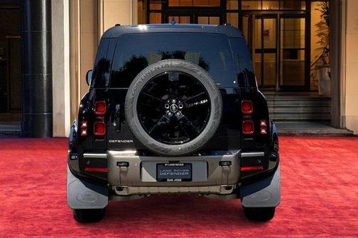 2025 Land Rover Defender P400 X-Dynamic SE