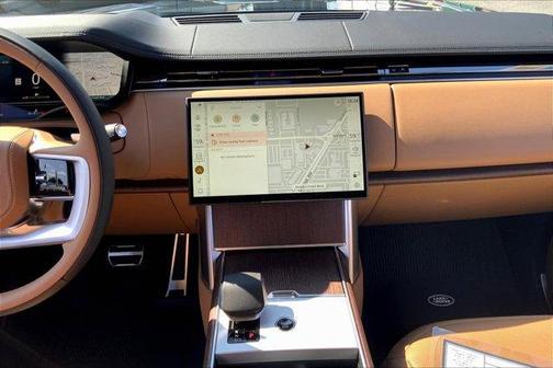 2025 Land Rover Range Rover P530 SE