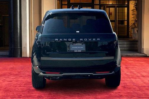 2025 Land Rover Range Rover P530 SE