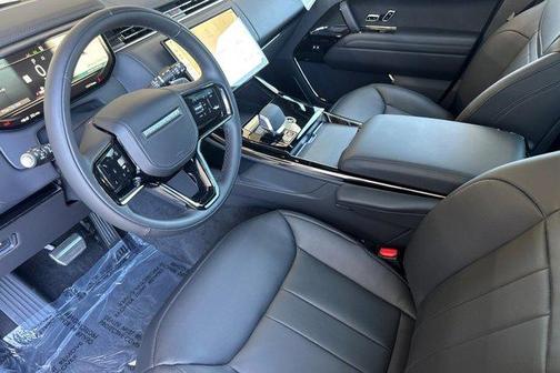 Fuji White 2026 Land Rover Range Rover Sport P460e Dynamic SE