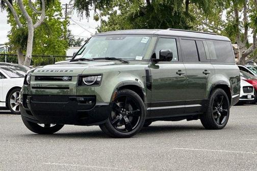 Woolstone Green 2026 Land Rover Defender P400 X-Dynamic SE