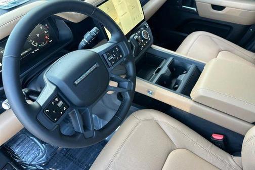 2026 Land Rover Defender P400 X-Dynamic SE