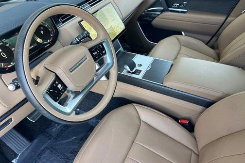 Fuji White 2026 Land Rover Range Rover P530 SE