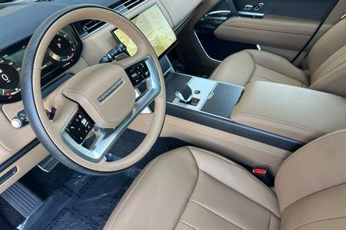 Fuji White 2026 Land Rover Range Rover P530 SE