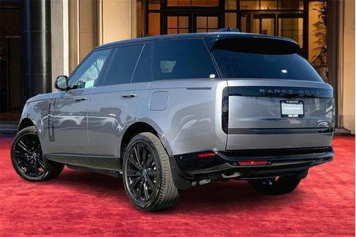 2025 Land Rover Range Rover P550e SE