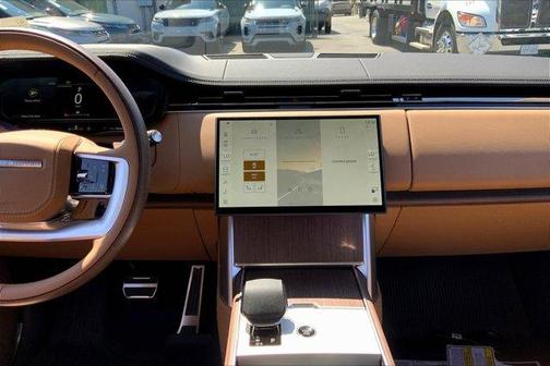 2025 Land Rover Range Rover P530 SE