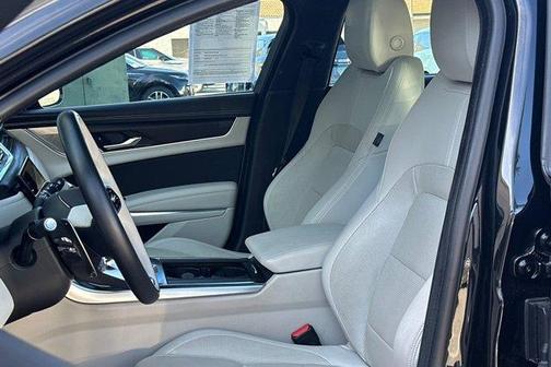 2024 Jaguar XF R-Dynamic SE