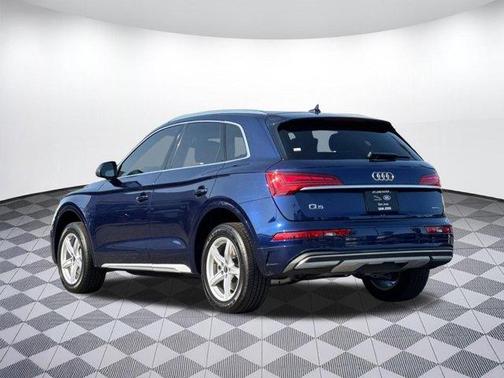Navarra Blue Metallic 2023 Audi Q5 40 Premium