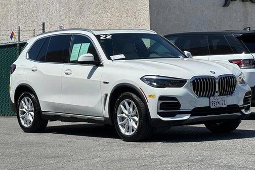 Alpine White 2022 BMW X5 PHEV xDrive45e