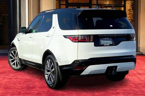 2025 Land Rover Discovery P300 Dynamic SE