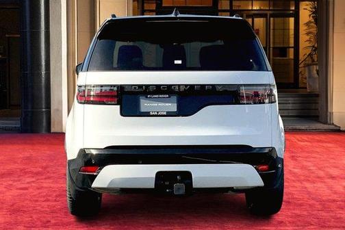 2025 Land Rover Discovery P300 Dynamic SE