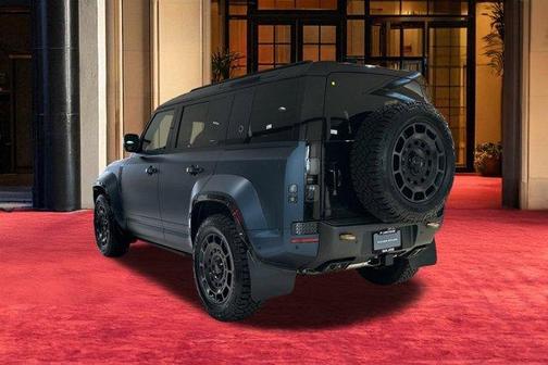 2026 Land Rover Defender OCTA