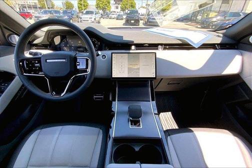 2026 Land Rover Range Rover Evoque Dynamic SE