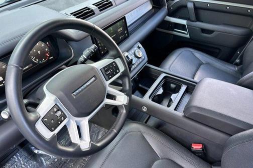 2024 Land Rover Defender P300