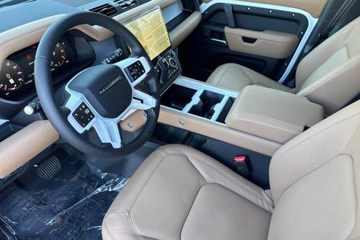 2026 Land Rover Defender 130 X-Dynamic SE