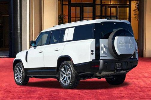 2026 Land Rover Defender 130 X-Dynamic SE