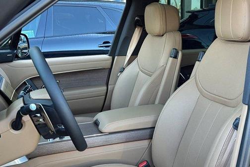 2026 Land Rover Range Rover P400 SE