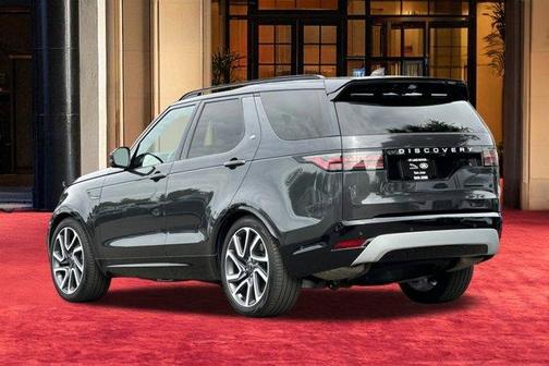 2024 Land Rover Discovery P360 Metropolitan Edition