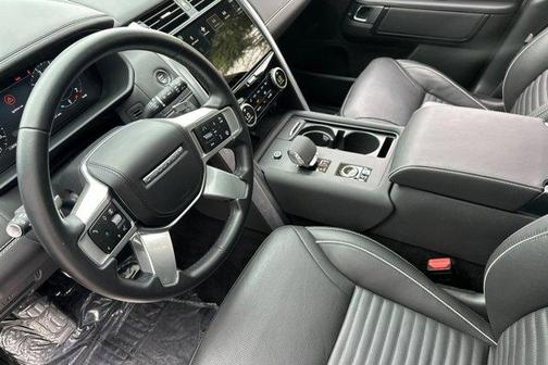 2024 Land Rover Discovery P360 Metropolitan Edition