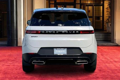 2025 Land Rover Range Rover Sport P360 SE
