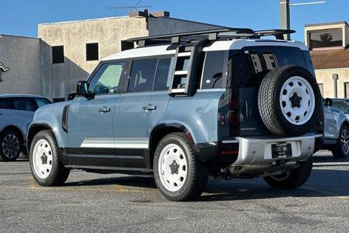 2025 Land Rover Defender P300