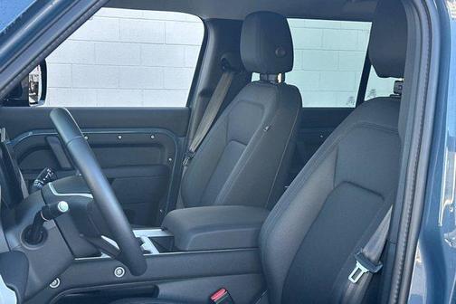2025 Land Rover Defender P300