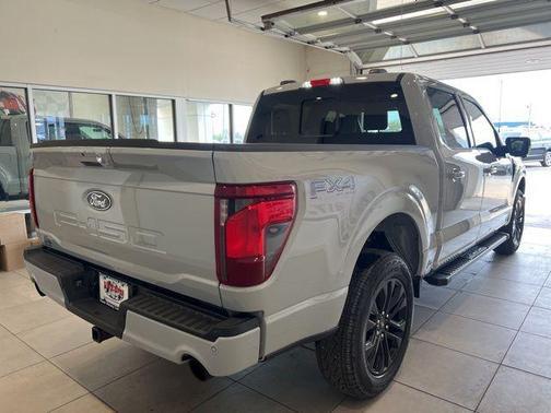 Avalanche 2026 Ford F-150 XLT