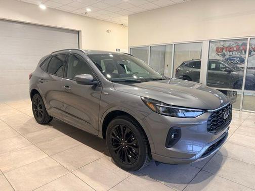 2026 Ford Escape ST-Line Elite