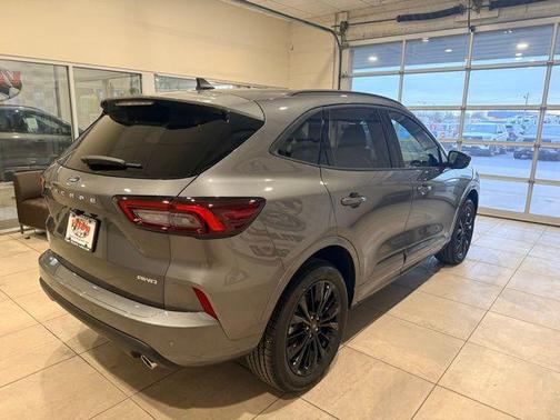 2026 Ford Escape ST-Line Elite