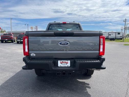 2025 Ford F-250 XL