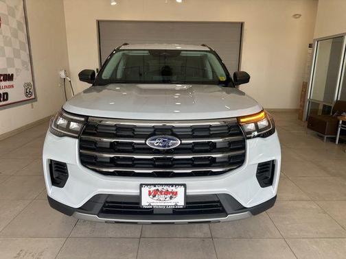 Space White Metallic 2026 Ford Explorer Active