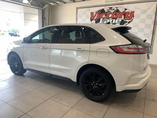 White Metallic 2023 Ford Edge ST Line