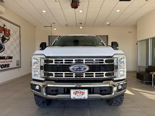 2026 Ford F-350 XLT