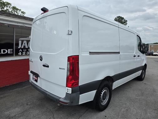 White 2022 Mercedes-Benz Sprinter 1500 Standard Roof I4