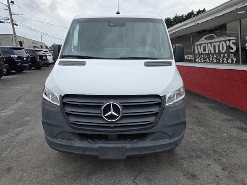 White 2022 Mercedes-Benz Sprinter 1500 Standard Roof I4