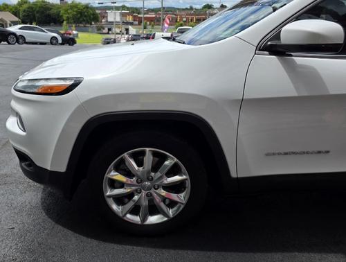 Bright White Clearcoat 2015 Jeep Cherokee Limited
