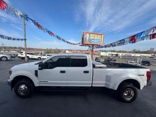 Oxford White 2022 Ford F-350 XLT