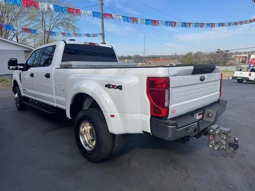 Oxford White 2022 Ford F-350 XLT