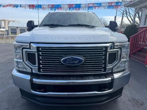 Oxford White 2022 Ford F-350 XLT