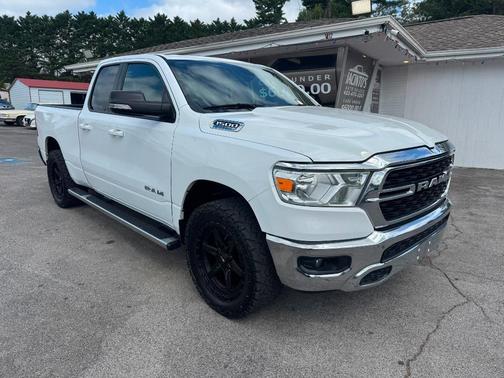 Bright White Clearcoat 2022 RAM 1500 Big Horn/Lone Star