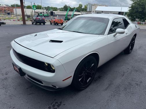 Bright White Clearcoat 2016 Dodge Challenger R/T