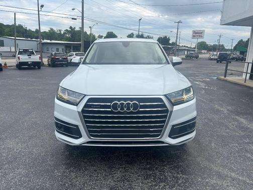 White 2019 Audi Q7 55 Prestige