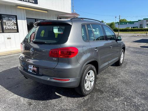 Gray 2016 Volkswagen Tiguan S