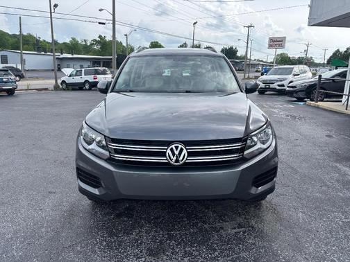 Gray 2016 Volkswagen Tiguan S