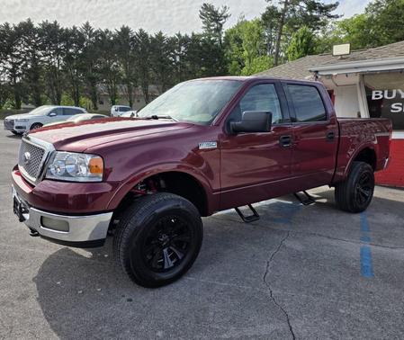 Burgundy 2004 Ford F-150 Lariat SuperCrew