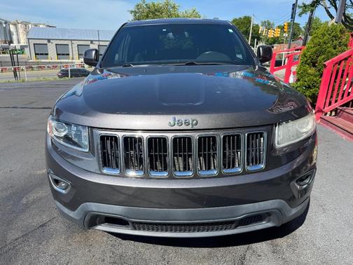 Brilliant Black Crystal Pearlcoat 2014 Jeep Grand Cherokee Laredo