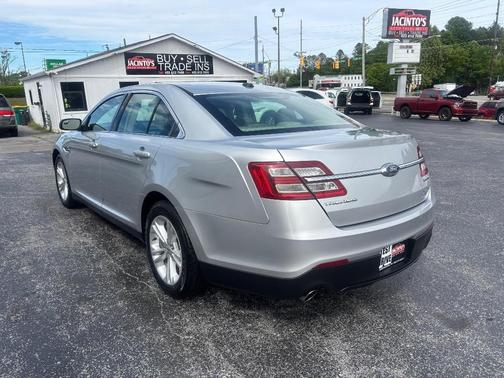 Ingot Silver Metallic 2018 Ford Taurus SE