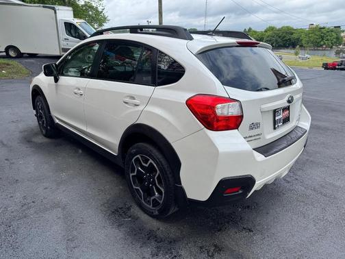 Satin White Pearl 2013 Subaru XV Crosstrek 2.0i Premium